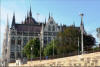 El Parlamento de Budapest es el edificio más representativo de Budapest y uno de los más famosos de Europa, asimismo.