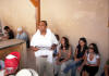 Luxor – El Valle de los Reyes, aquí Morad está impartiendo las instrucciones.