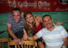 Luxor – Callejón de cafeterías con terrazas.  Ryne, Marala y Gabriel.
